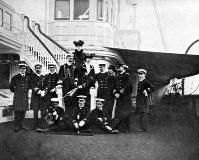 ロイヤルヨットビクトリアアンドアルバート号（1908年、コペンハーゲン）でのグループポートレート。 作： Queen Alexandra