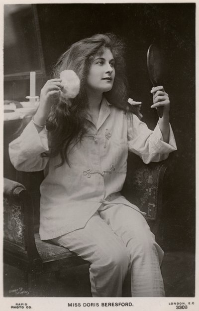 ドリス・ベレスフォード、イギリスの女優、1900 年代。 作： Rapid Photo Company