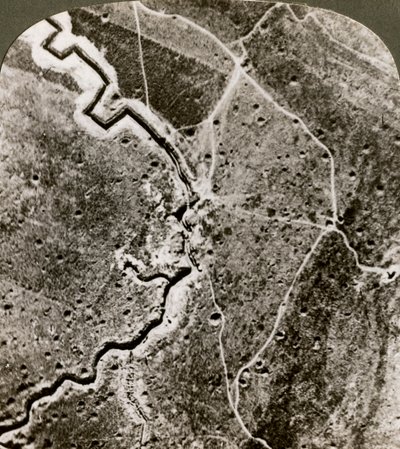 ドイツ軍の航空写真、第一次世界大戦、1914-1918。 作： Realistic Travels Publishers