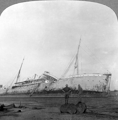 ドイツの巡洋艦はタンザニアのダルエスサラーム、第一次世界大戦、1914年から1918年に沈没しました。 作： Realistic Travels Publishers