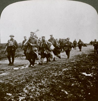 第一次世界大戦、1914年-1818年、Pozieresで事前にOld Contemptiblesによって捕らえられたプロイセン人。 作： Realistic Travels Publishers