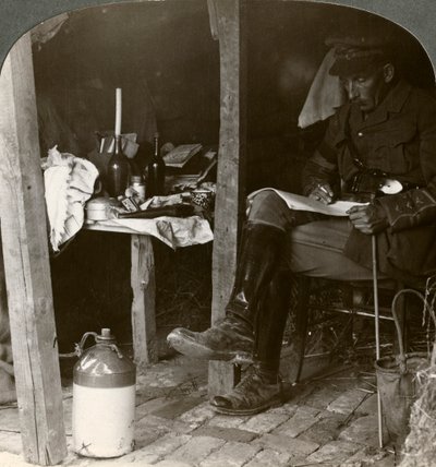 攻撃的、第一次世界大戦、1914-1918の前に詳細を勉強していたダッグアウトの職員 作： Realistic Travels Publishers