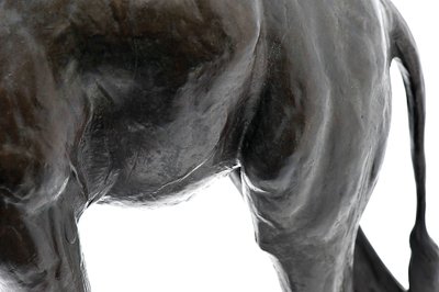 頭を下げた大きなキリン、モデル1909-10、1913年以前に鋳造（ブロンズ）（3084917-43も参照） 作： Rembrandt Bugatti