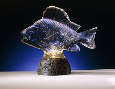 鯉の背びれと尾びれ 作： Rene Jules Lalique