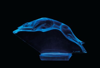 レアレブリエマスコット 作： Rene Jules Lalique