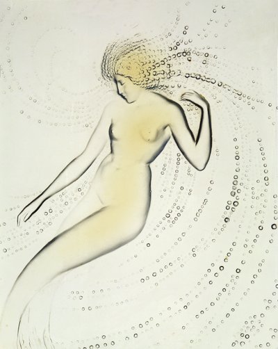 トレピードシレーネ、ラリックの水のニンフの詳細を示す乳白色の皿 作： Rene Jules Lalique
