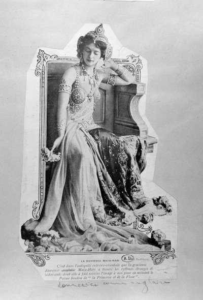 マタ・ハリ（1876-1917）1910 作： Reutlinger Studio