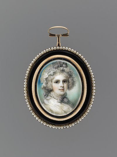 女性の肖像」1785年頃（アイボリーに水彩、9Kローズゴールド、シードパール、エナメル、ガラス 作： Richard Cosway
