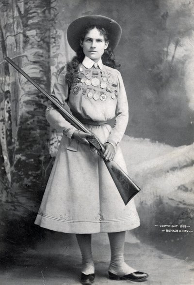 アニーオークリー、パブ。 c.1899 作： Richard Kyle Fox