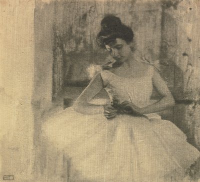 カメラワーク：舞台裏、1906。 作： Robert Demachy