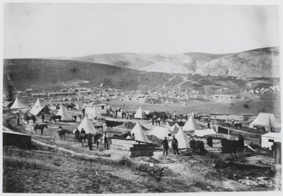 第4（クイーンズオウンライト）ドラゴーンのキャンプ 作： Roger Fenton