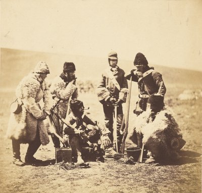 ペシェル大尉と第77連隊の兵士たち - 冬服。 作： Roger Fenton