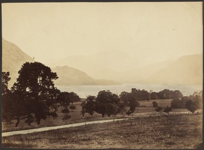 [湖のある風景］ 作： Roger Fenton