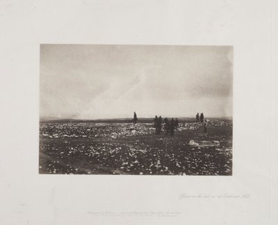 1855年、キャスカーツヒルの見張りの将校。 作： Roger Fenton