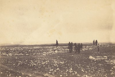 キャスカルツ・ヒルで見張りをしている警官たち。 作： Roger Fenton