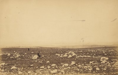 セバストーポルの高原 IX. 作： Roger Fenton