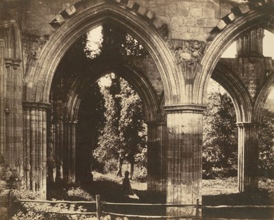 リーヴォ修道院、主祭壇、1854 年。 作： Roger Fenton