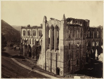リーヴォ修道院、北トランセプト 作： Roger Fenton