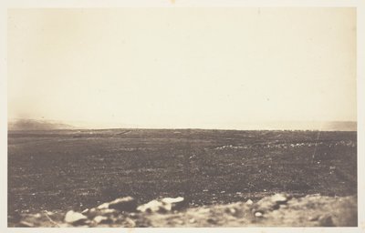 セバストーポリ、アングレ堡塁より 作： Roger Fenton