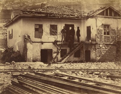 旧郵便局、バラクラヴァ。 作： Roger Fenton