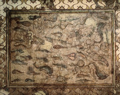 ローマの芸術: 魚のモザイク。 3世紀初頭。 タラゴナ。 国立考古学博物館。 作： Roman