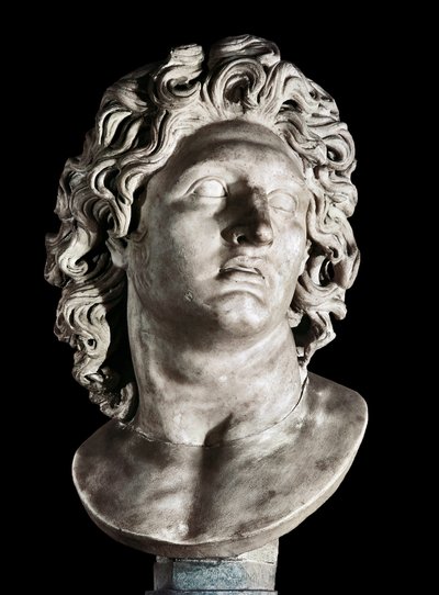 マケドニアの王であり、ペルシャを征服したアレクサンダー大王（紀元前356-323年）の胸像。ギリシアの原型のローマのコピー、紀元前3～2世紀（大理石製 作： Roman