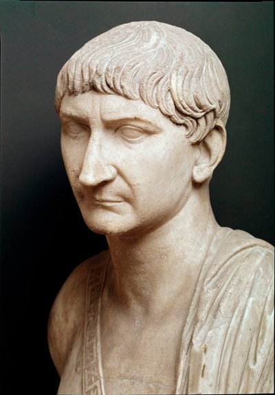 皇帝トラヤヌスの胸像、細部（大理石彫刻 作： Roman