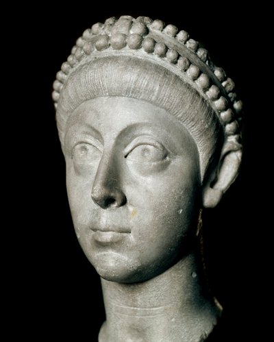 東ローマ帝国皇帝フラウィウス・アルカディウス（377-408）の胸像 イスタンブール、考古学博物館 作： Roman