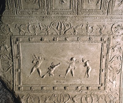 ネロのクリプトポルティコ、パラティーノの丘、ローマ（漆喰）の天井の装飾 作： Roman