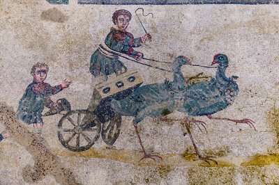 鳥が引く海図の戦車競走（モザイク） 作： Roman