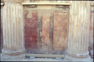 ヘロデ王宮の東宮殿のカラフルな壁画 作： Roman