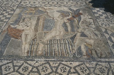 「金星の行列の家」の床からのダイアナとアクテオン（モザイク） 作： Roman