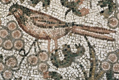 鳥を描いた床の舗装、西暦4世紀 作： Roman