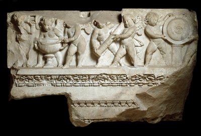 マルス神の腕を持つ愛 2世紀（大理石製レリーフ 作： Roman