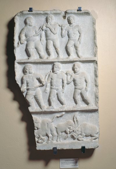 鎖の男性、スマーナで発見された救済（大理石） 作： Roman