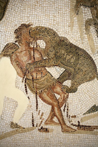 囚人の拷問を描いたモザイク（モザイク 作： Roman