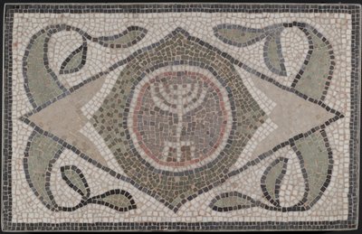 メノラーのモザイク、西暦6世紀（石とモルタル） 作： Roman