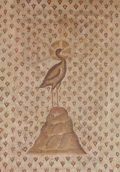 モザイクの舗装、中央のモチーフの細部。バラのつぼみのベッドの上に不死鳥を描いた細部。ダフネ、アンティオキア、ローマの別荘の中庭からの紀元前5世紀後半の大理石と石灰岩のモザイクの細部1 作： Roman