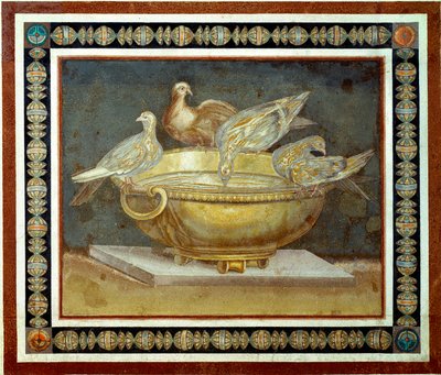 ローマ美術：泉を飲む4羽の鳩。ティヴォリのヴィラ・アドリアーナ（ヴィラ・ダドリアン、またはヴィラ・ハドリエンヌ）から出土したモザイク。JC後2世紀。ローマ、Musei Capitolini - ローマの芸術：黄金の盆地から飲む4羽の鳩。ヴィラ・アドリアーナからのモザイク（H 作： Roman