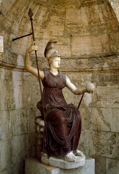 ローマの芸術。「女神ローマが手で宇宙を持ち上げている」 紀元1世紀の彫像。ローマ、カンピドーリオ 作： Roman