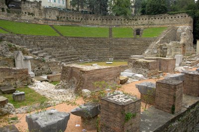 ローマ美術：ローマ劇場（紀元前1年）の様子（写真）（イタリア・トリエステ 作： Roman