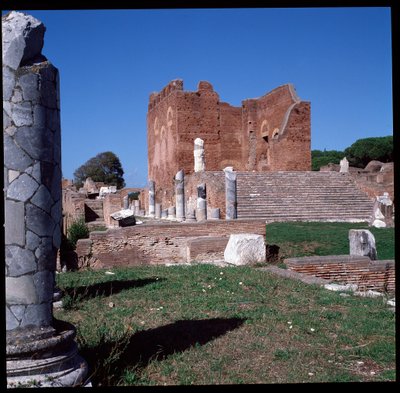 ローマ美術：オスティアの考古遺跡、議事堂跡の風景 作： Roman