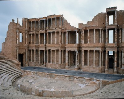 ローマの劇場の舞台（2～3世紀 作： Roman