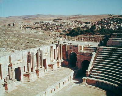 サウスシアターの眺め、西暦90年頃に建てられました 作： Roman