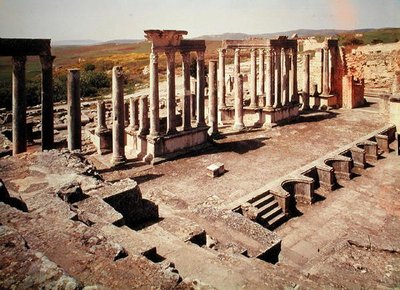 劇場の舞台、西暦168-169年 作： Roman