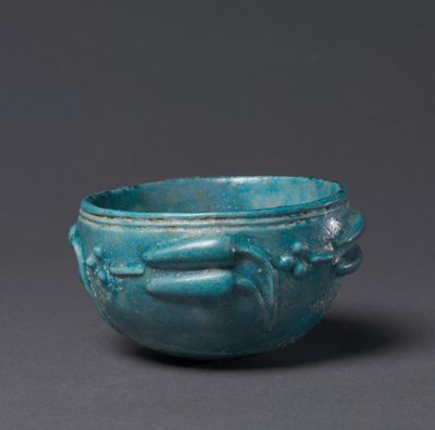 蓮のつぼみの装飾が施されたボウル、エジプト、1-200 作： Roman Imperial Period