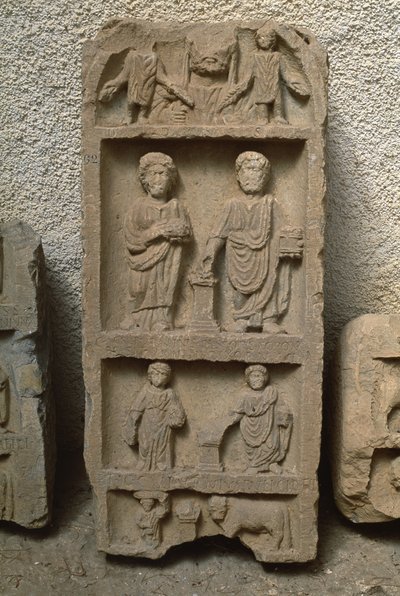 人物像のあるステラ、高帝国時代（紀元前27年〜395年） 作： Roman Imperial Period