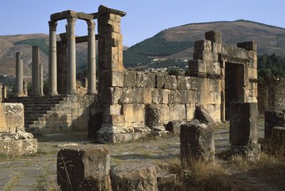 金星の寺院、高帝国時代（紀元前27年〜395年） 作： Roman Imperial Period