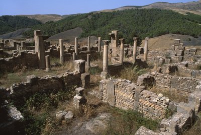 住宅地の眺め、帝国時代（紀元前27年、紀元前395年） 作： Roman Imperial Period