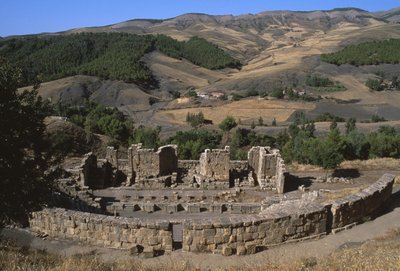 劇場の眺め、帝国時代（紀元前27年〜紀元前395年） 作： Roman Imperial Period